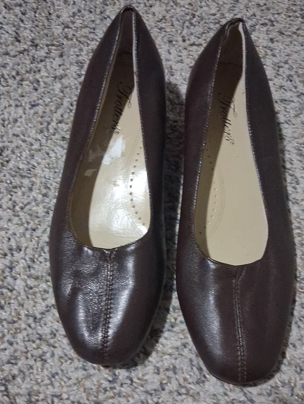 Trotters Brown Leather Round-Toe Flats